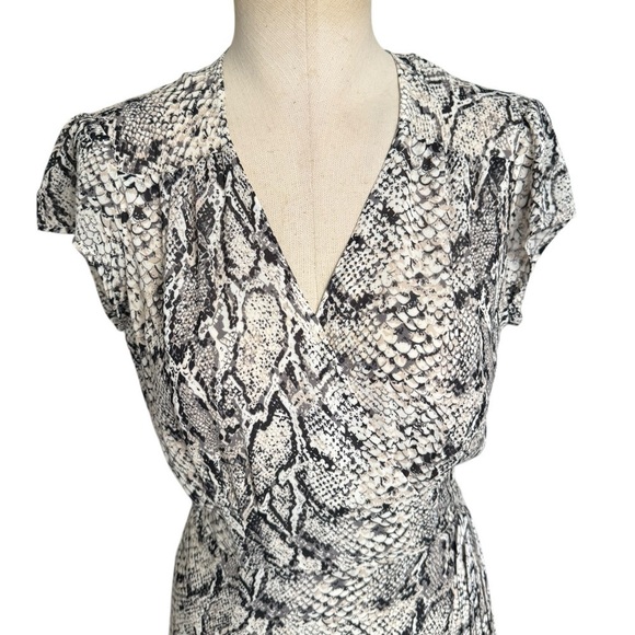 Reformation Carina Wrap Midi Dress in Rattlesnake Print - Picture 4 of 10